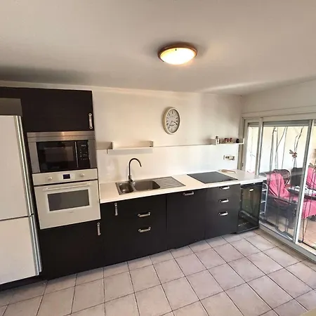 Maison 8 Couchages - La Nouvelle - Pn000-048