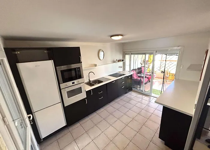 Maison 8 Couchages - La Nouvelle - Pn000-048